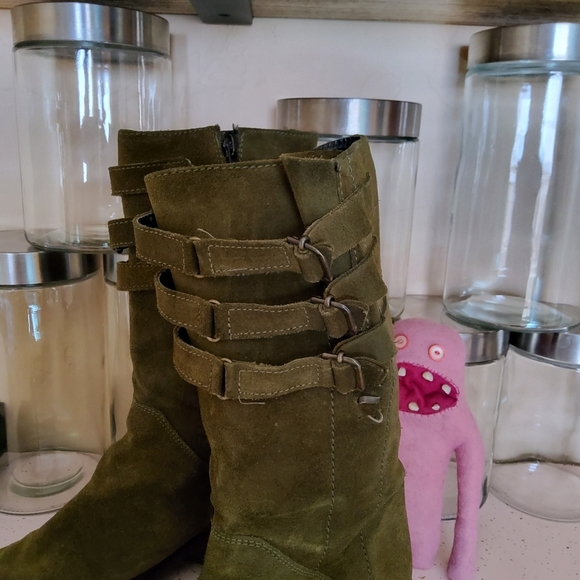 AQUATALIA Romanian Loden Green Suede Boots Forest Elf Boho Size 8 - Picture 3 of 10